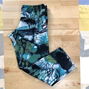 Watercolor forest leggings. Onzie size S